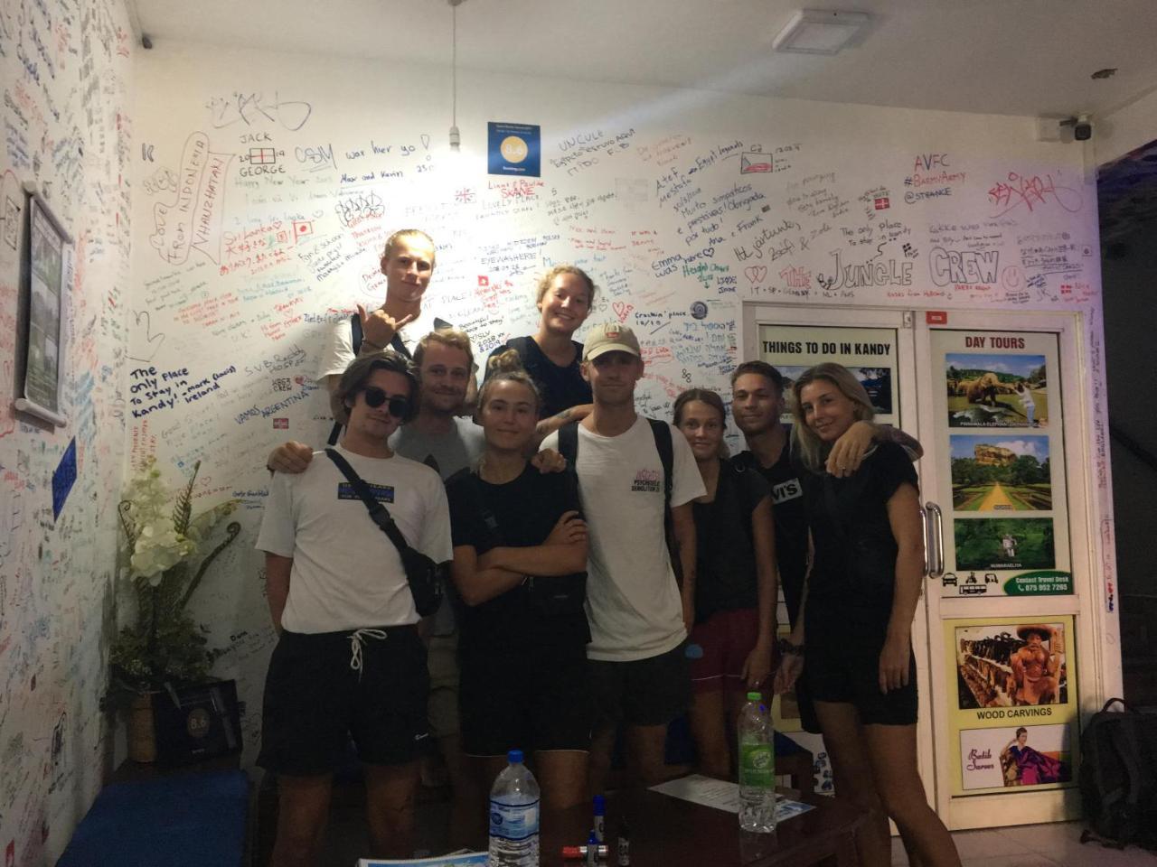281 Kandy City Hostel & Rooms Deiyannewela Екстериор снимка